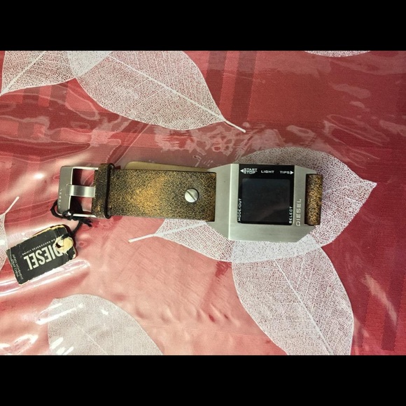 Watch - Picture 5 of 5